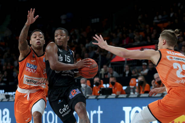 而这一点吕 而这一点吕